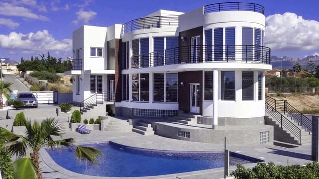 5 slaapkamer Villa te koop in Pueblo - Urbanizaciones, Alfaz del Pi / L'Alfàs del Pi met zwembad garage - € 1.250.000 (Ref: 9819072)
