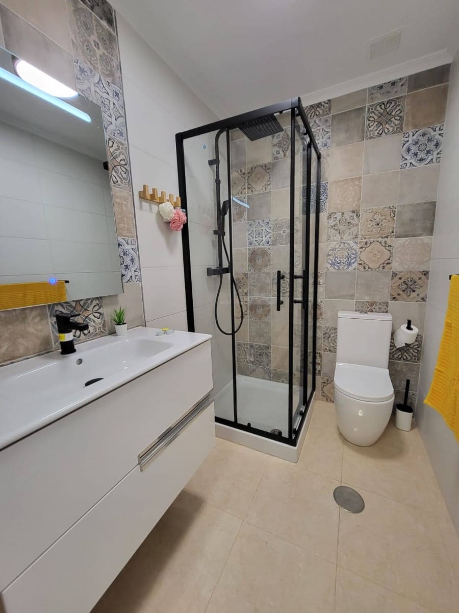 3 soveværelse Byhus til salg i San Miguel de Salinas med swimmingpool - € 229.000 (Ref: 9819406)