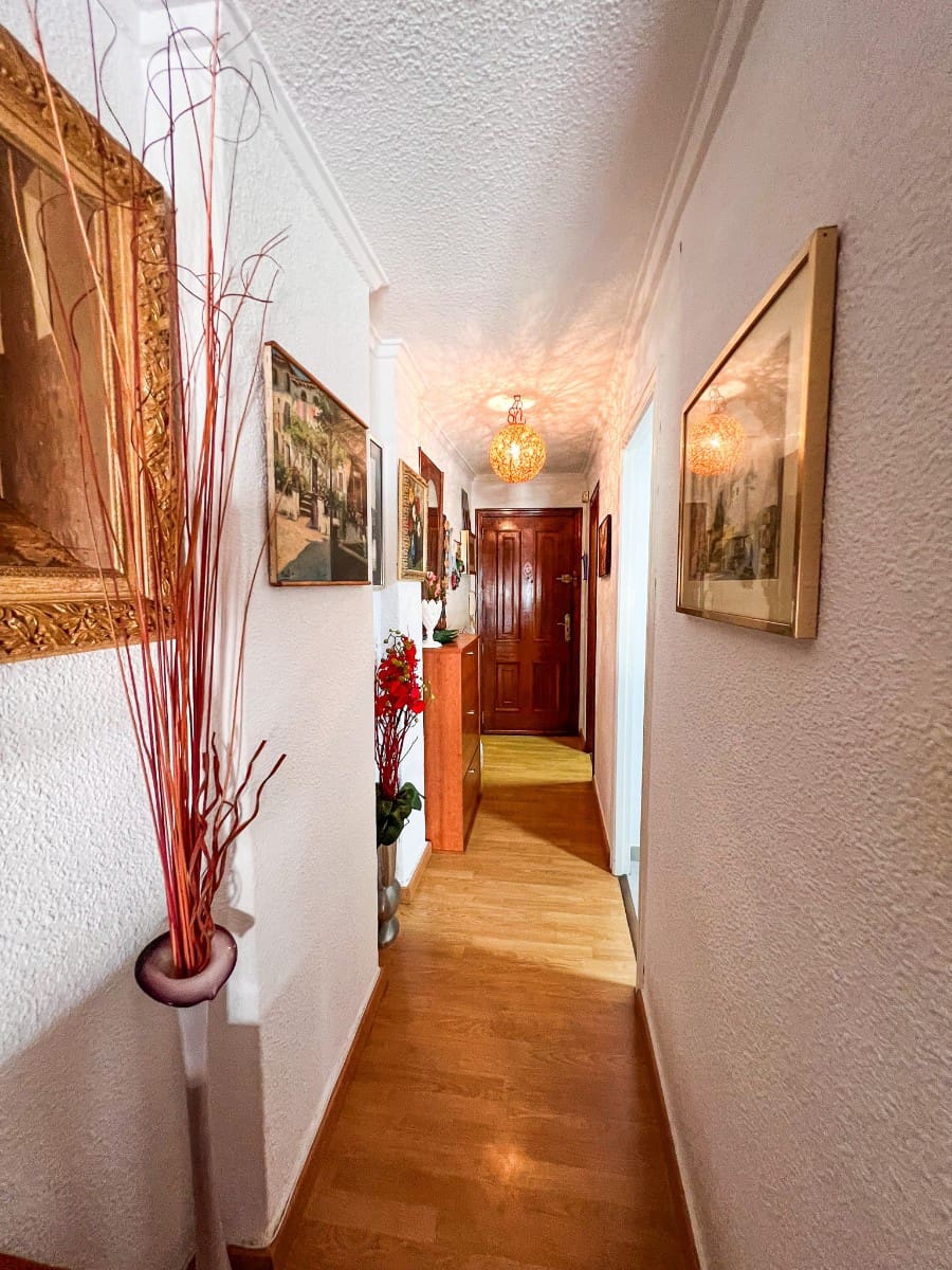 2 soverom Penthouse til salgs i Guardamar del Segura med garasje - € 239 000 (Ref: 9819416)