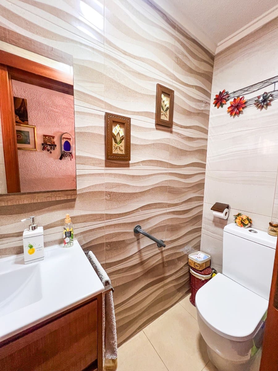 2 soverom Penthouse til salgs i Guardamar del Segura med garasje - € 239 000 (Ref: 9819416)
