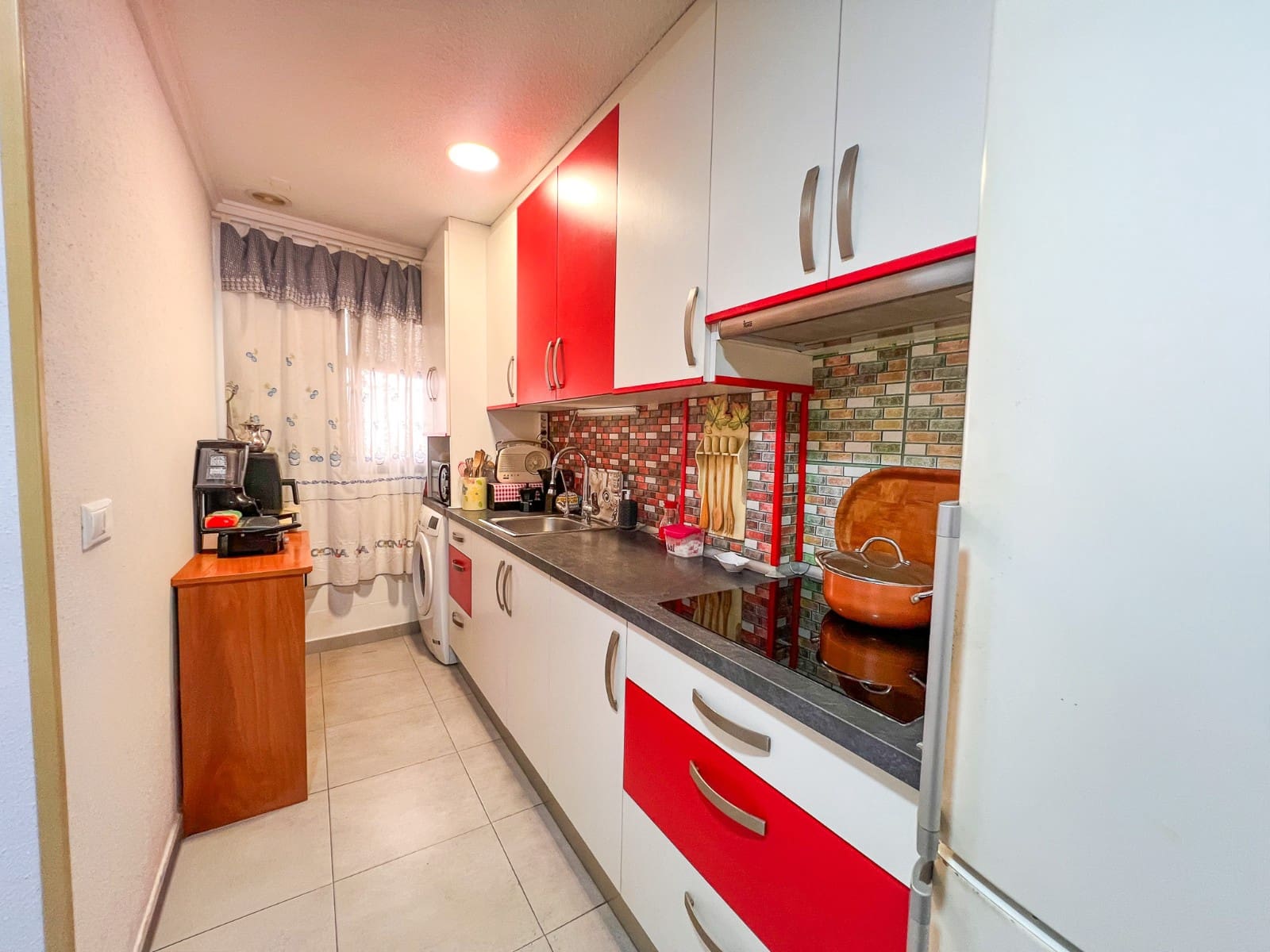 2 soverom Penthouse til salgs i Guardamar del Segura med garasje - € 239 000 (Ref: 9819416)