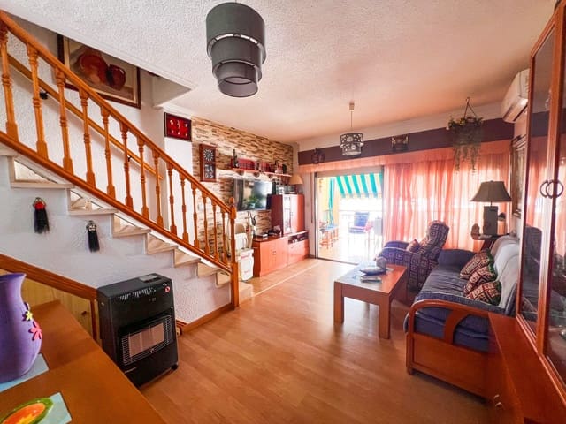 2 chambre Penthouse à vendre à Guardamar Playa, Guardamar del Segura avec garage - 239 000 € (Ref: 9819416)