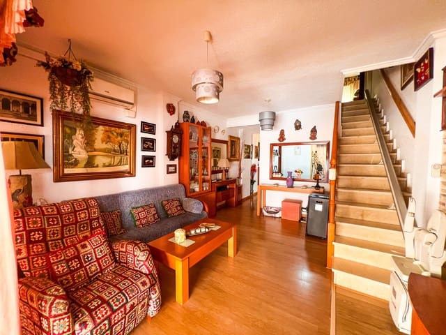 2 chambre Penthouse à vendre à Guardamar Playa, Guardamar del Segura avec garage - 239 000 € (Ref: 9819416)