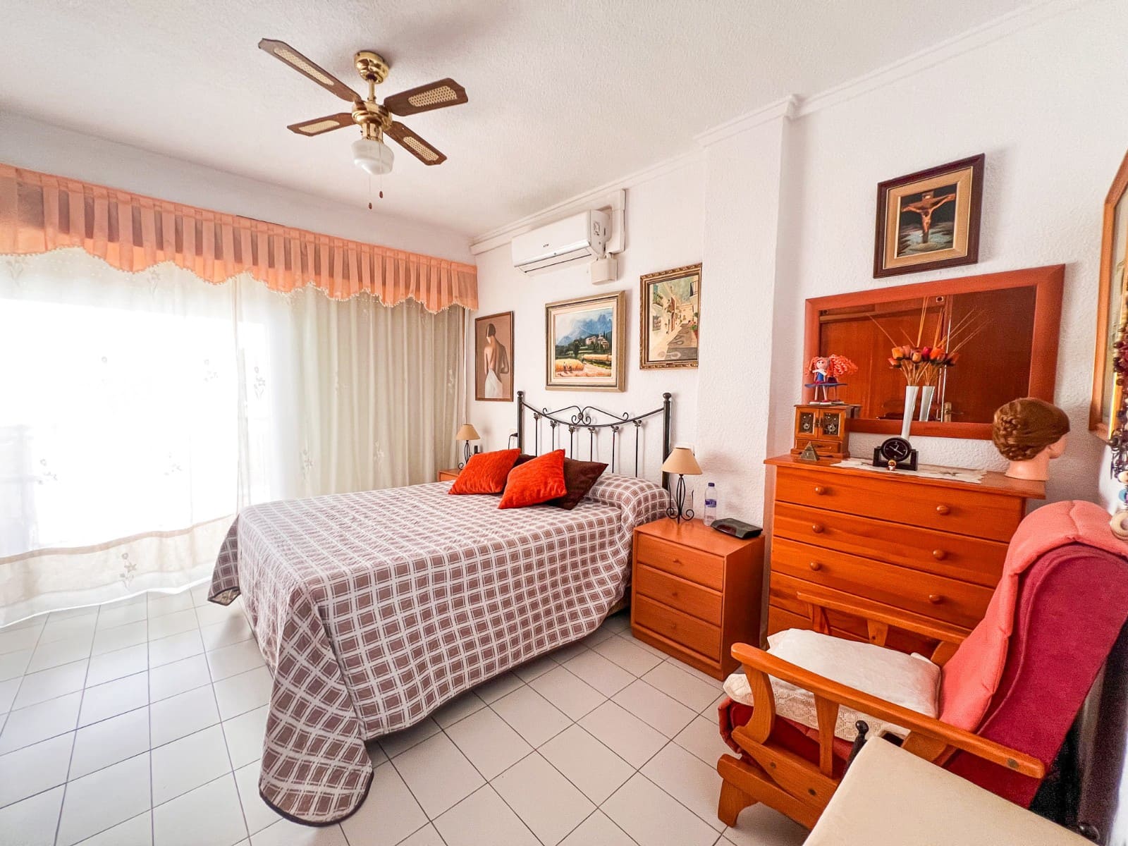 2 soverom Penthouse til salgs i Guardamar del Segura med garasje - € 239 000 (Ref: 9819416)