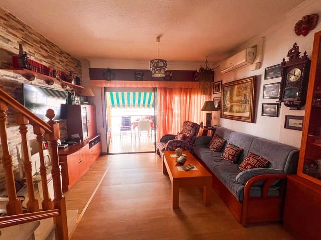 2 chambre Penthouse à vendre à Guardamar Playa, Guardamar del Segura avec garage - 239 000 € (Ref: 9819416)
