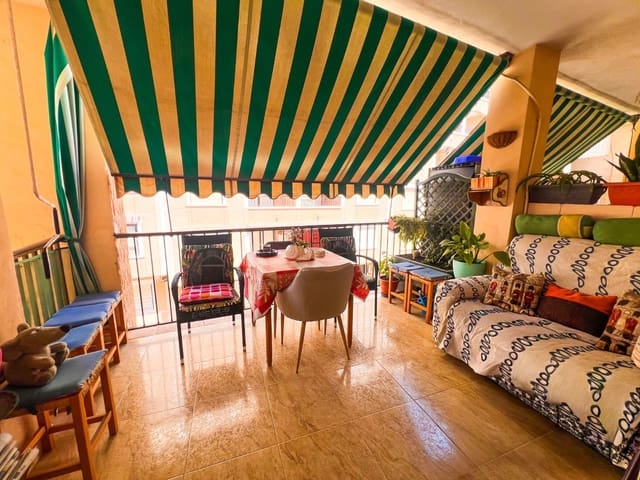 2 chambre Penthouse à vendre à Guardamar Playa, Guardamar del Segura avec garage - 239 000 € (Ref: 9819416)