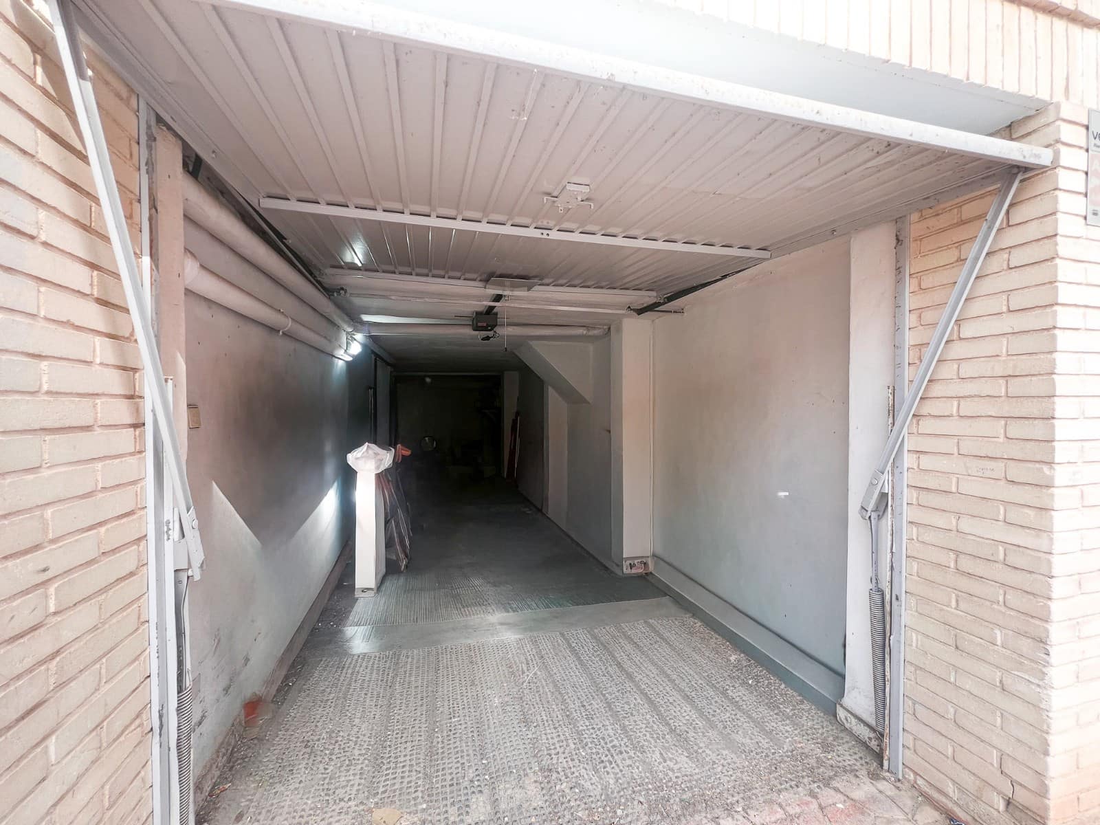 Casa de 5 habitaciones en Guardamar del Segura en venta con garaje - 380.000 € (Ref: 9819417)