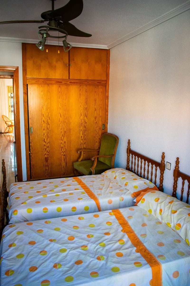 Casa de 5 habitaciones en Pilar de la Horadada en venta con garaje - 360.000 € (Ref: 9819418)