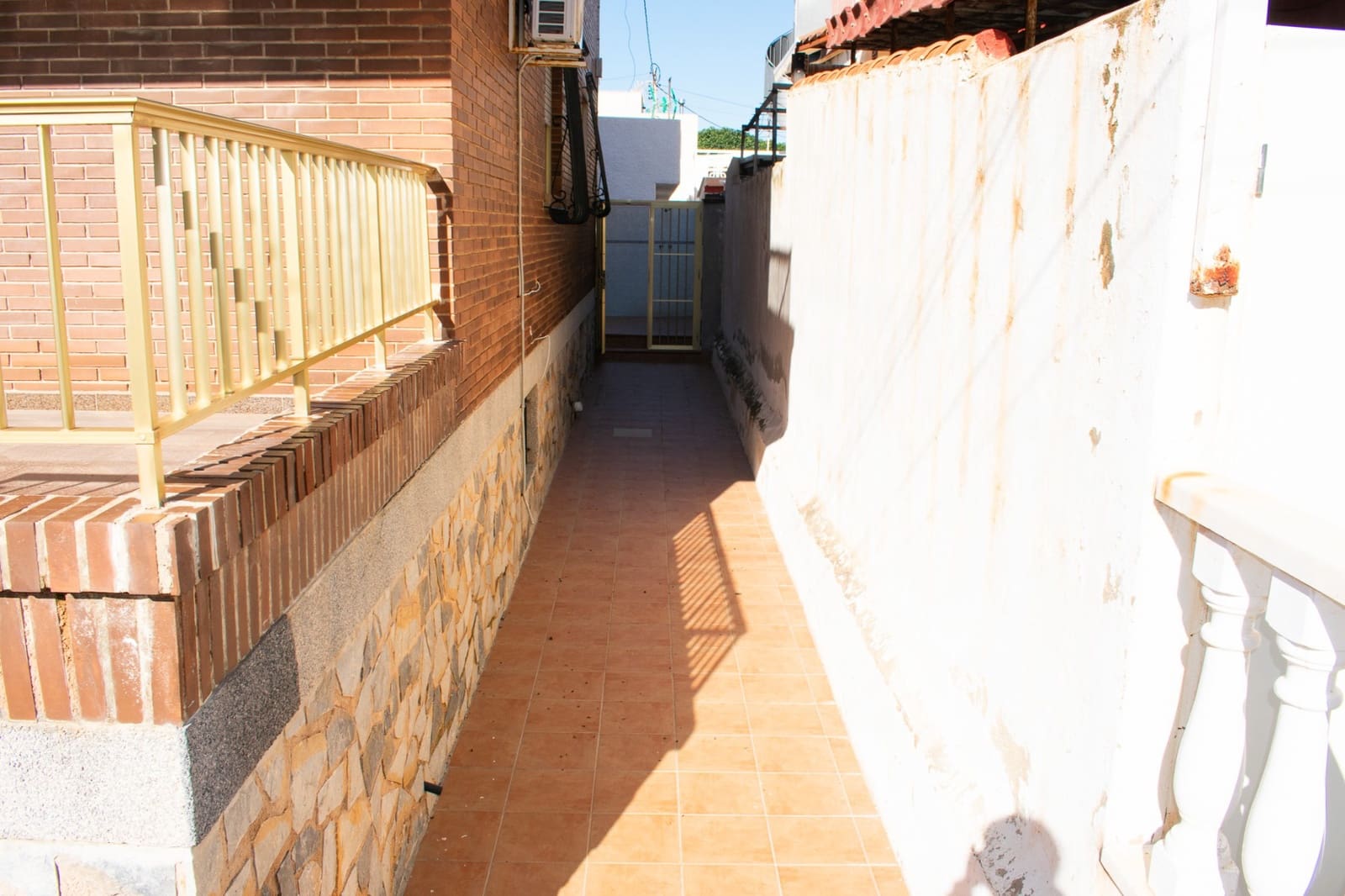 Casa de 5 habitaciones en Pilar de la Horadada en venta con garaje - 360.000 € (Ref: 9819418)