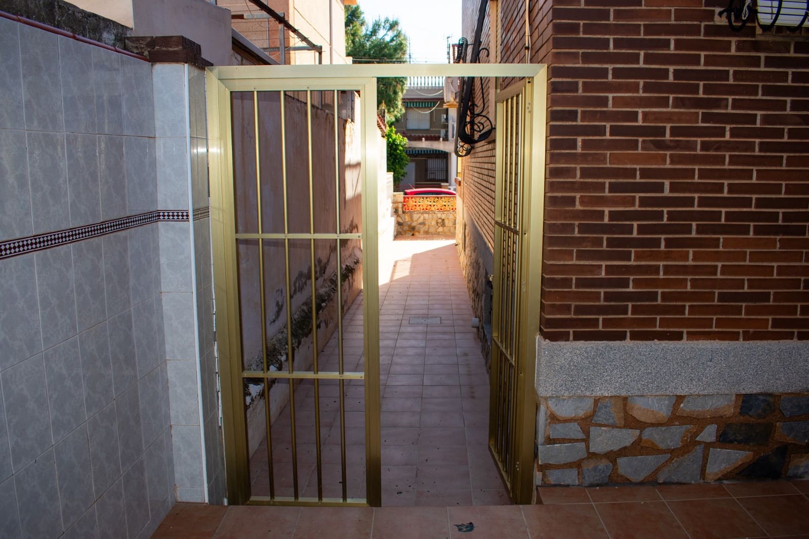 Casa de 5 habitaciones en Pilar de la Horadada en venta con garaje - 360.000 € (Ref: 9819418)