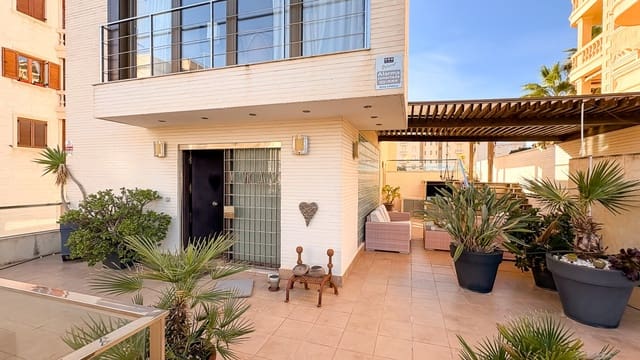 4 soverom Villa til salgs i El Moncayo, Guardamar del Segura med svømmebasseng garasje - € 950 000 (Ref: 9819419)