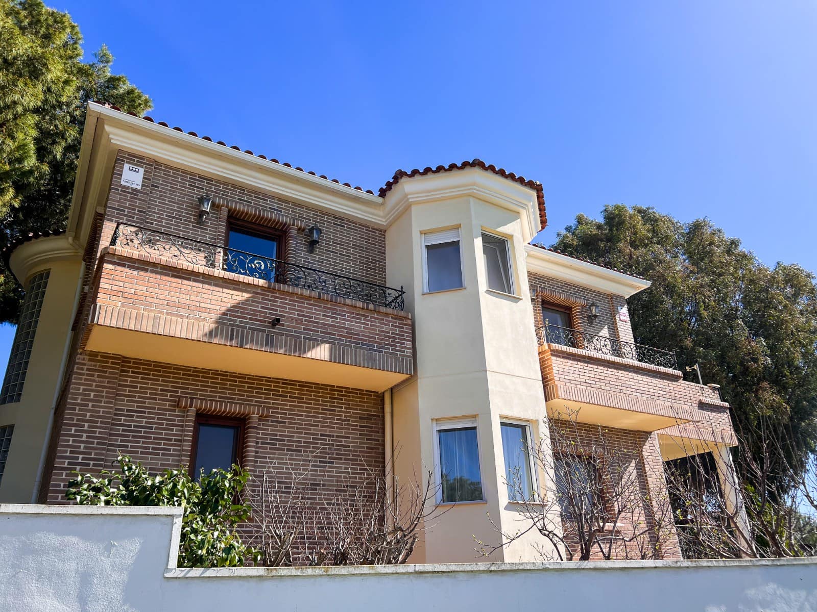 5 bedroom Villa for sale in Ciudad Quesada with pool garage - € 630,000 (Ref: 9819426)