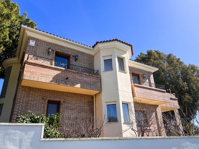 5 bedroom Villa for sale in Ciudad Quesada, Rojales with pool garage - € 630,000 (Ref: 9819426)
