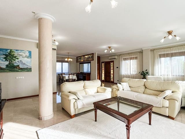 5 bedroom Villa for sale in Ciudad Quesada, Rojales with pool garage - € 630,000 (Ref: 9819426)