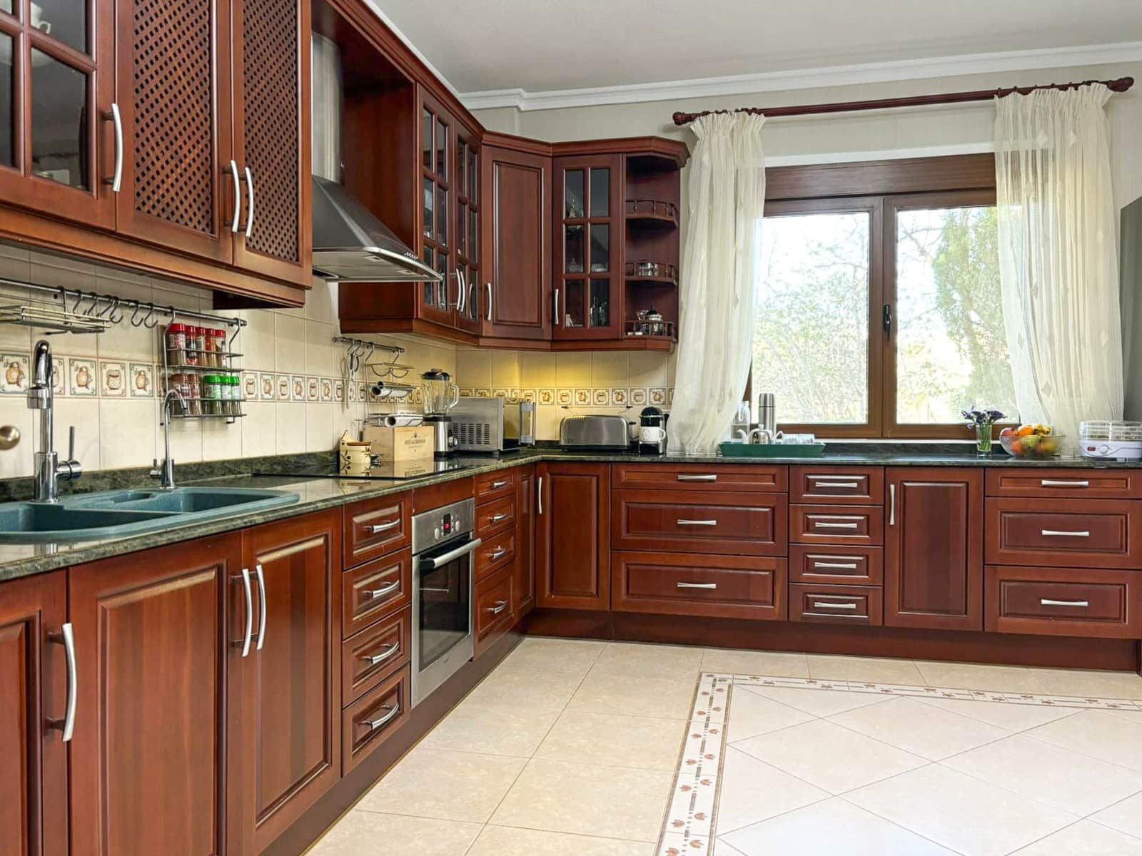 5 bedroom Villa for sale in Ciudad Quesada with pool garage - € 630,000 (Ref: 9819426)
