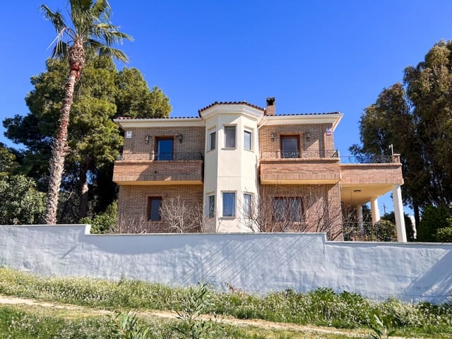 5 bedroom Villa for sale in Ciudad Quesada, Rojales with pool garage - € 630,000 (Ref: 9819426)