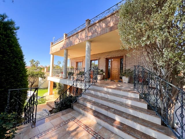 5 bedroom Villa for sale in Ciudad Quesada, Rojales with pool garage - € 630,000 (Ref: 9819426)
