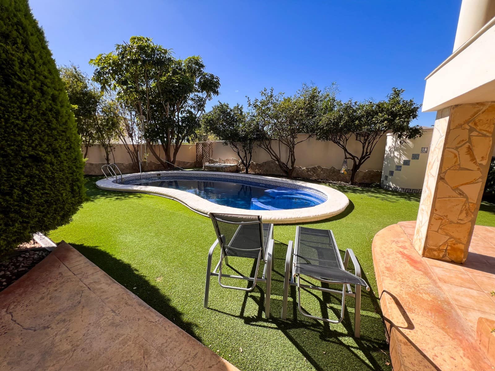 5 bedroom Villa for sale in Ciudad Quesada with pool garage - € 630,000 (Ref: 9819426)