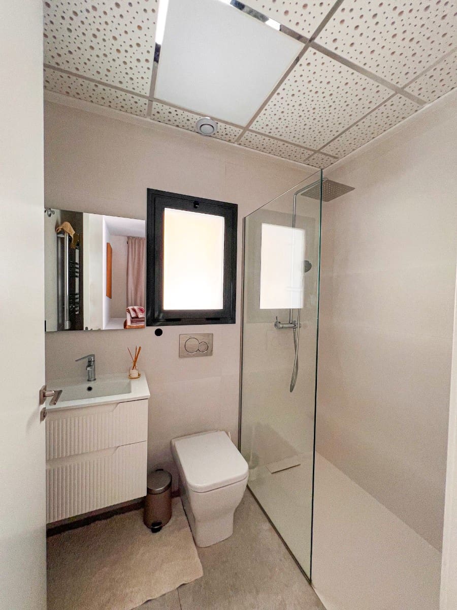 3 chambre Appartement à vendre à Guardamar del Segura avec piscine garage - 399 000 € (Ref: 9819428)