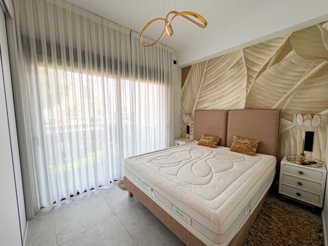 3 chambre Appartement à vendre à Los Secanos, Guardamar del Segura avec piscine garage - 399 000 € (Ref: 9819428)