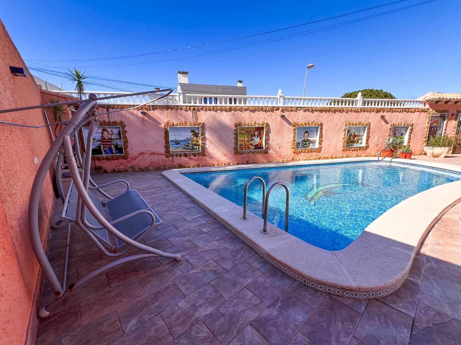 6 bedroom Townhouse for sale in Torrevieja with pool - € 480,000 (Ref: 9819429)