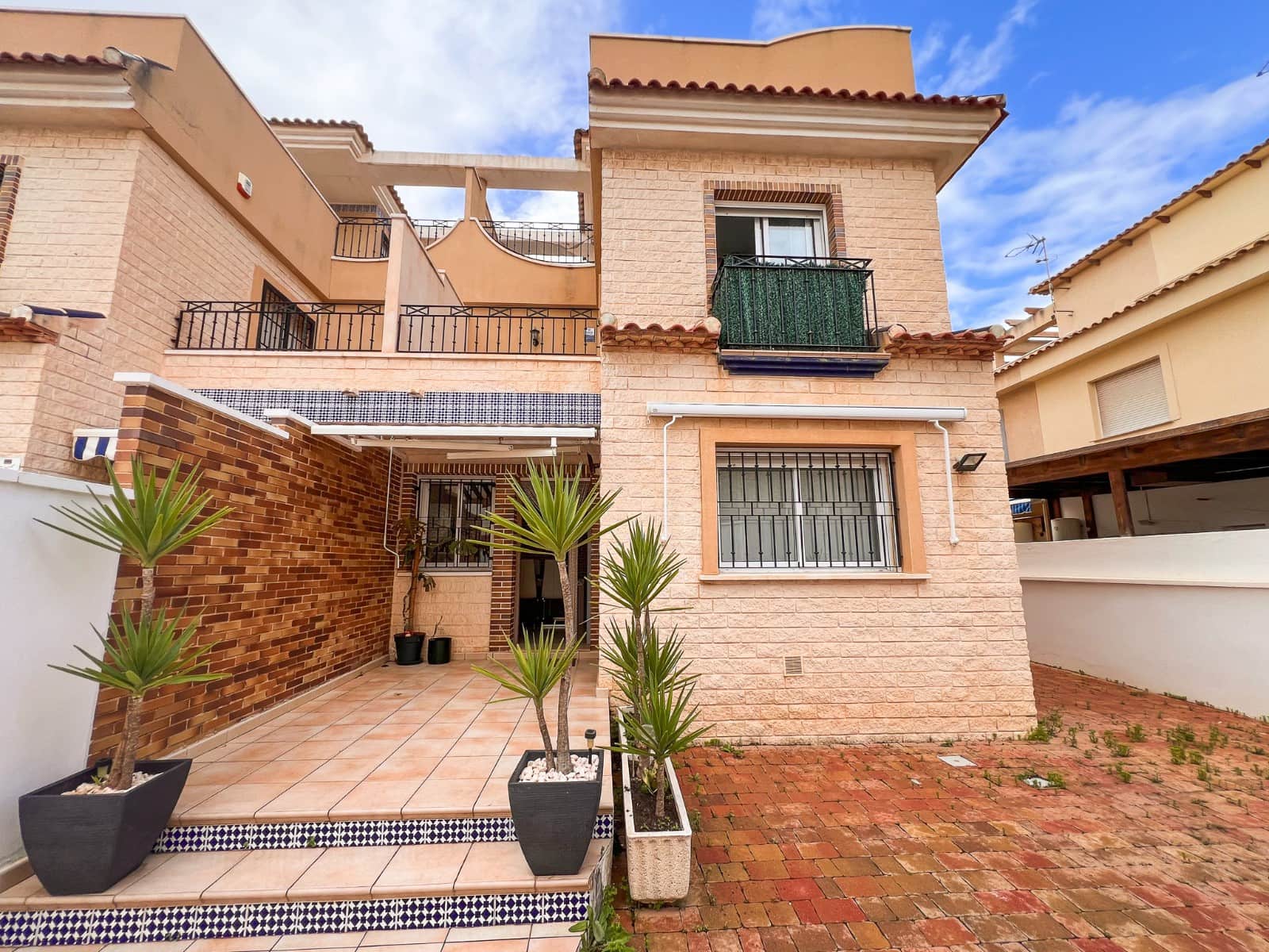 3 soveværelse Byhus til salg i Pilar de la Horadada med swimmingpool - € 369.000 (Ref: 9819432)