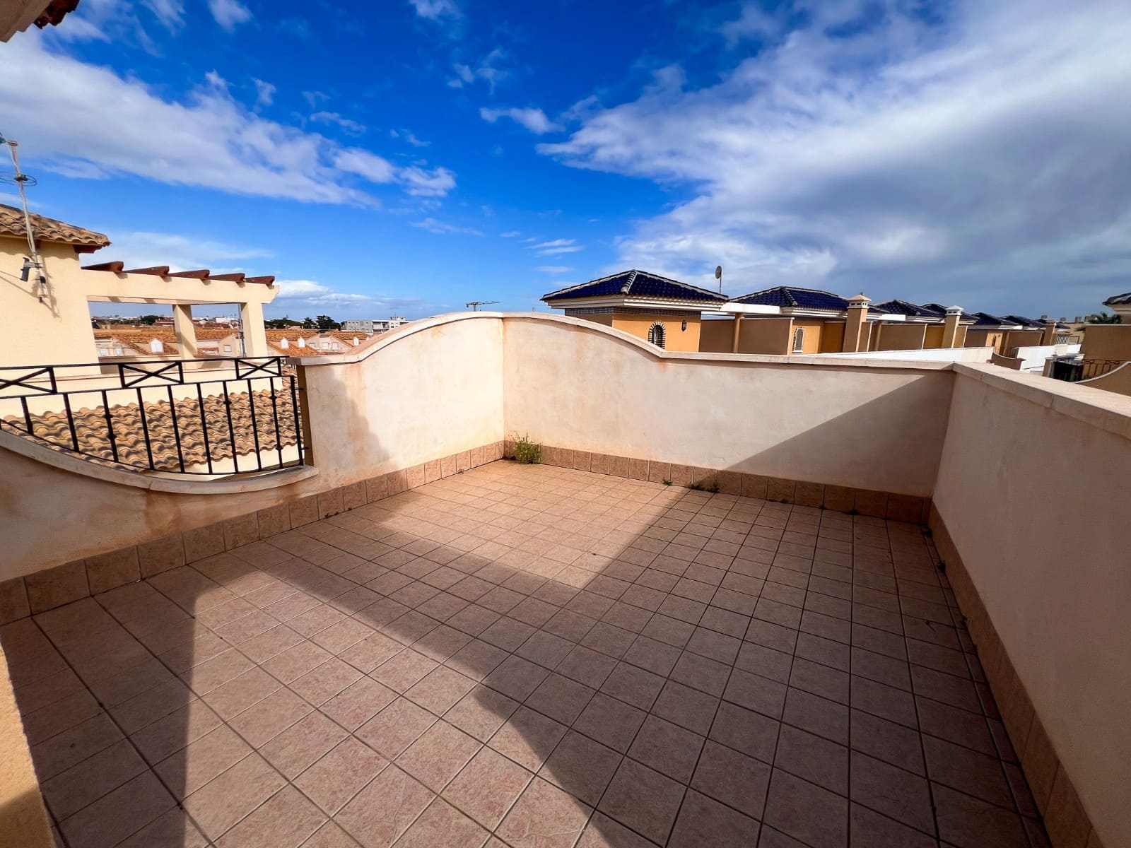 3 soveværelse Byhus til salg i Pilar de la Horadada med swimmingpool - € 369.000 (Ref: 9819432)