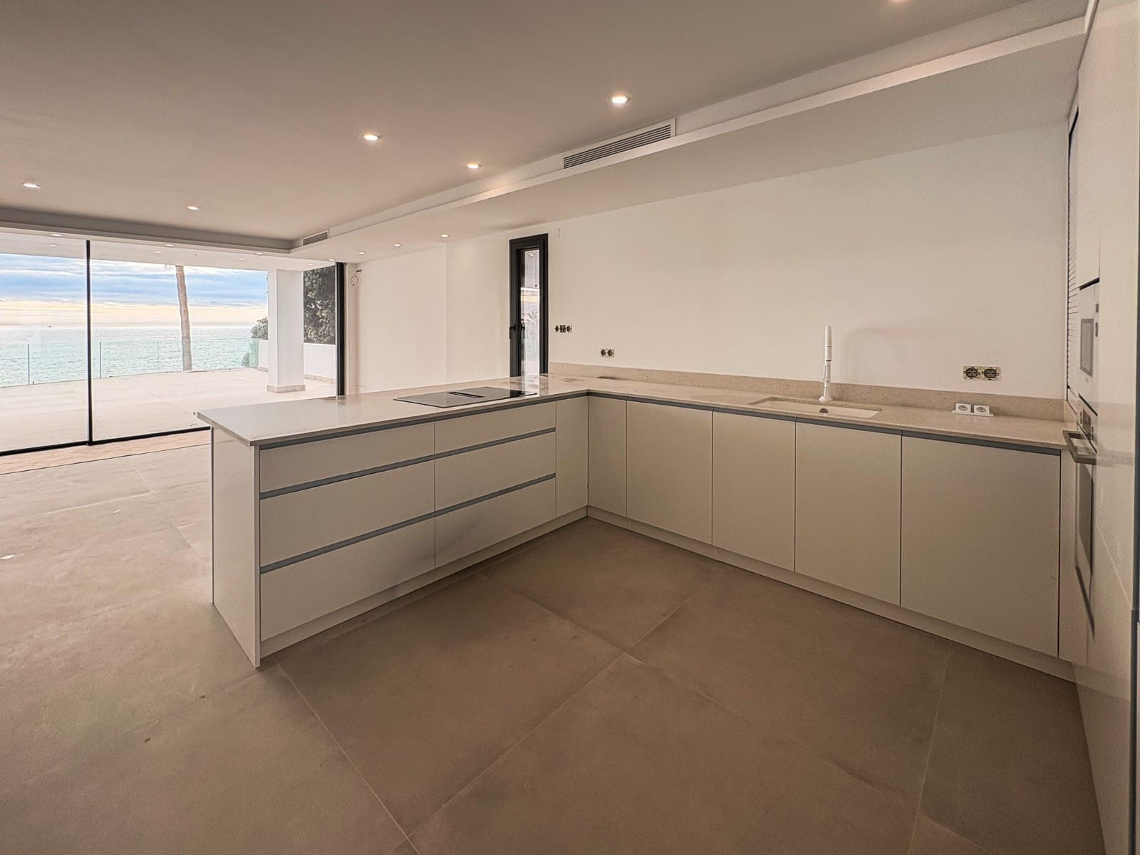 5 chambre Villa/Maison à vendre à El Campello avec piscine garage - 2 700 000 € (Ref: 9819435)