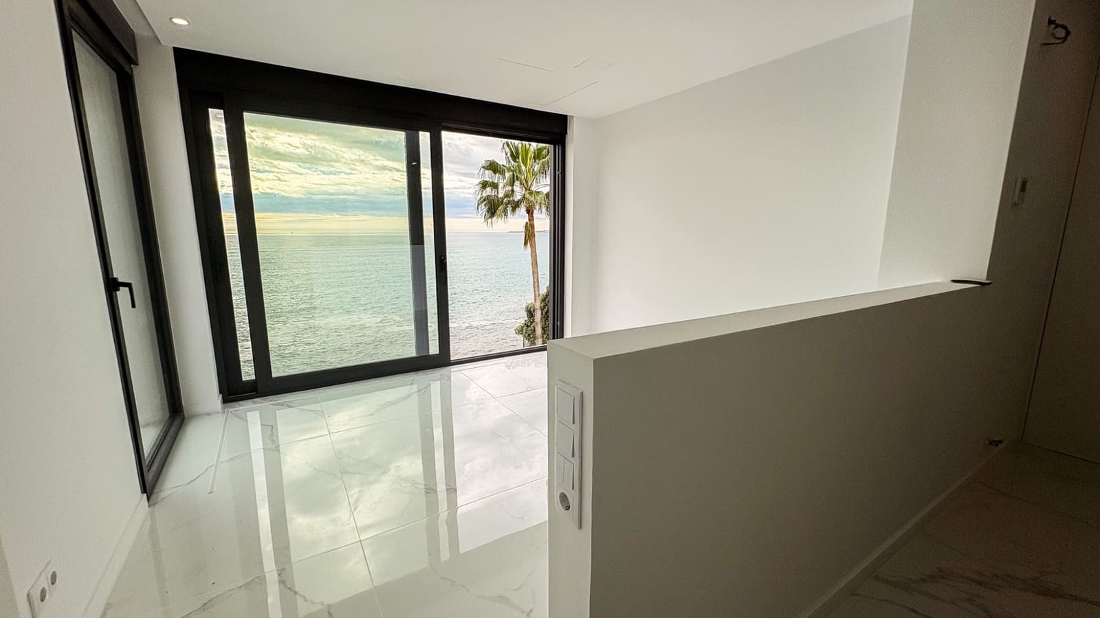 5 chambre Villa/Maison à vendre à El Campello avec piscine garage - 2 700 000 € (Ref: 9819435)