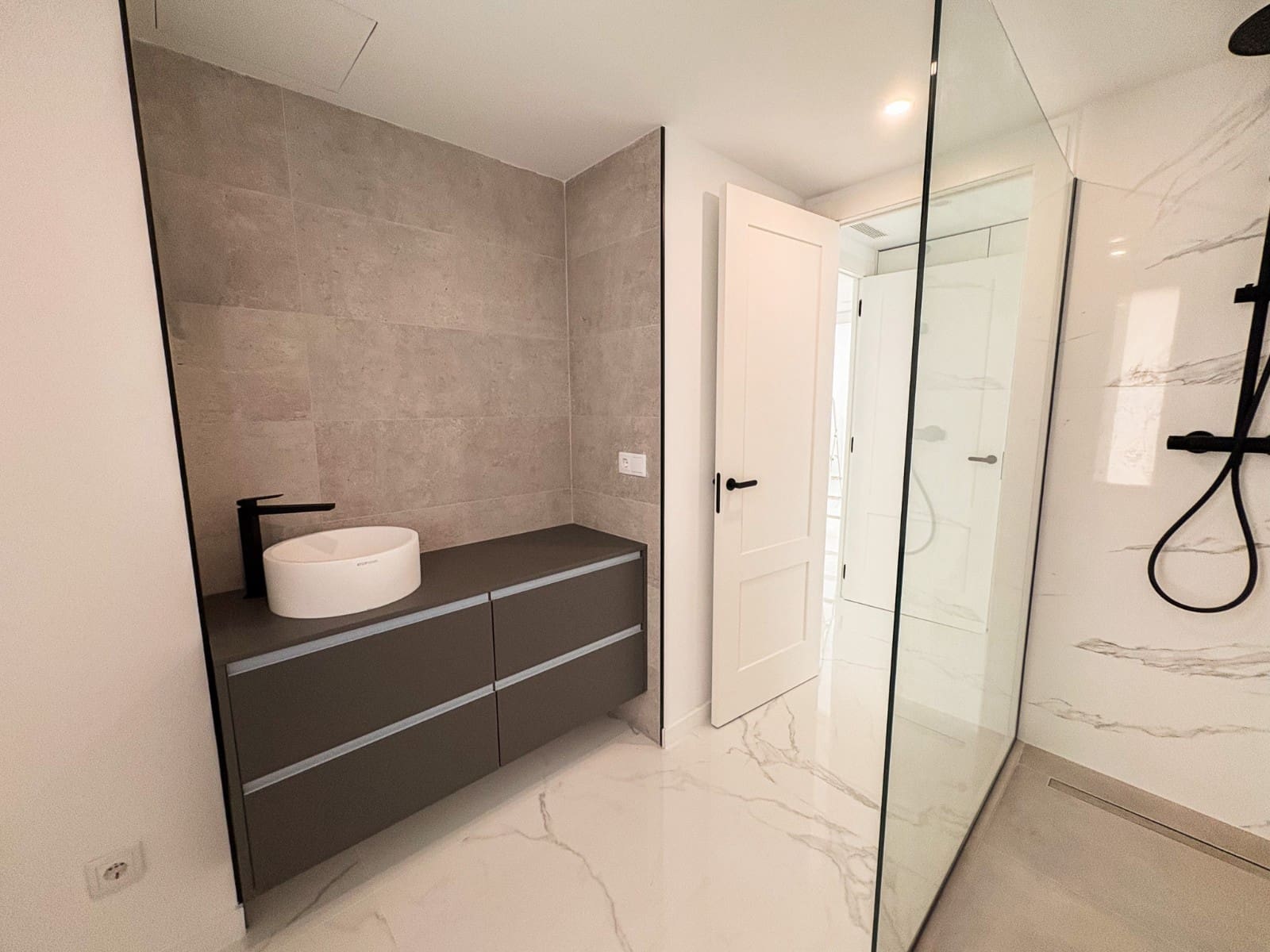 5 chambre Villa/Maison à vendre à El Campello avec piscine garage - 2 700 000 € (Ref: 9819435)