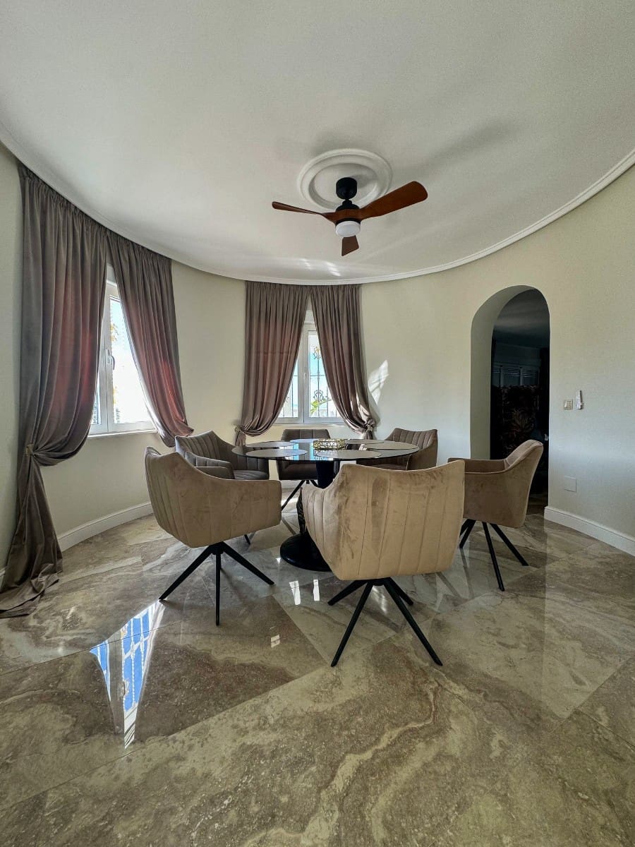 8 chambre Villa/Maison à vendre à Ciudad Quesada avec piscine garage - 1 499 999 € (Ref: 9819440)