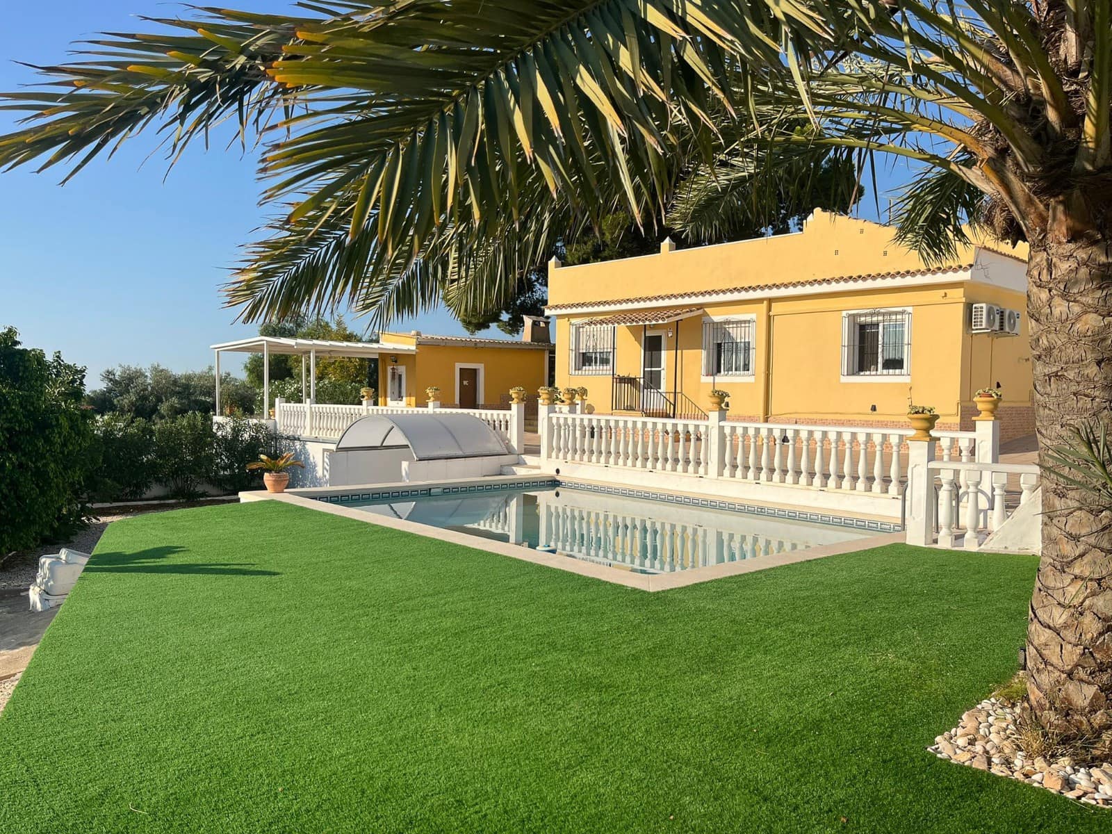 6 soveværelse Finca/Landehus til salg i Alicante by med swimmingpool garage - € 659.500 (Ref: 9819442)