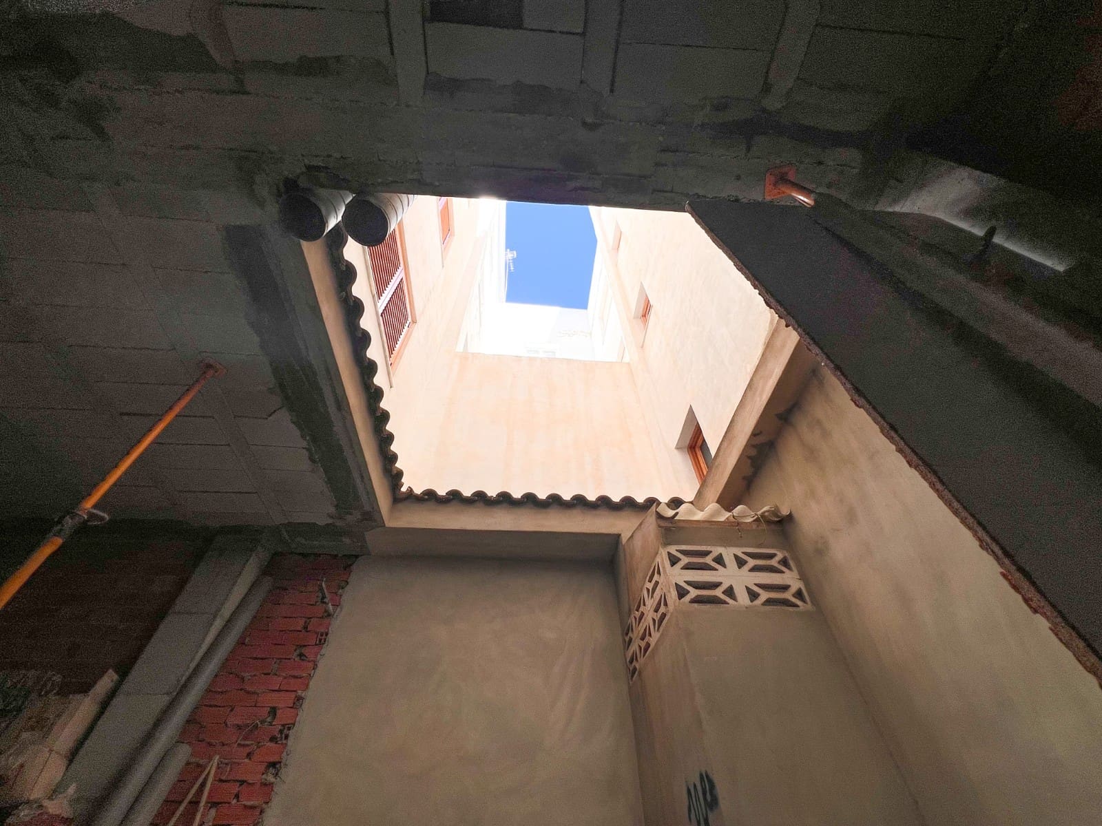 Commerciale in vendita in Guardamar del Segura - 190.000 € (Rif: 9819446)