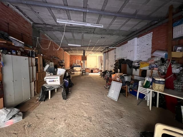 Kommersiell til salgs i Guardamar Playa, Guardamar del Segura - € 190 000 (Ref: 9819446)