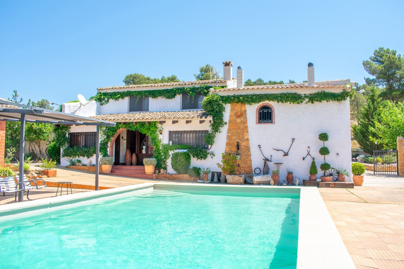 8 soveværelse Villa til salg i Onil med swimmingpool - € 2.000.000 (Ref: 9819467)
