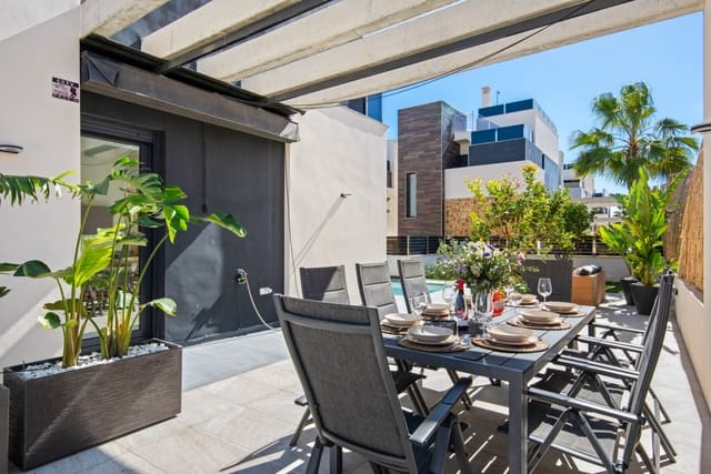 4 slaapkamer Villa te koop in Lomas de Cabo Roig - Los Dolses, Orihuela met zwembad - € 719.000 (Ref: 9819481)