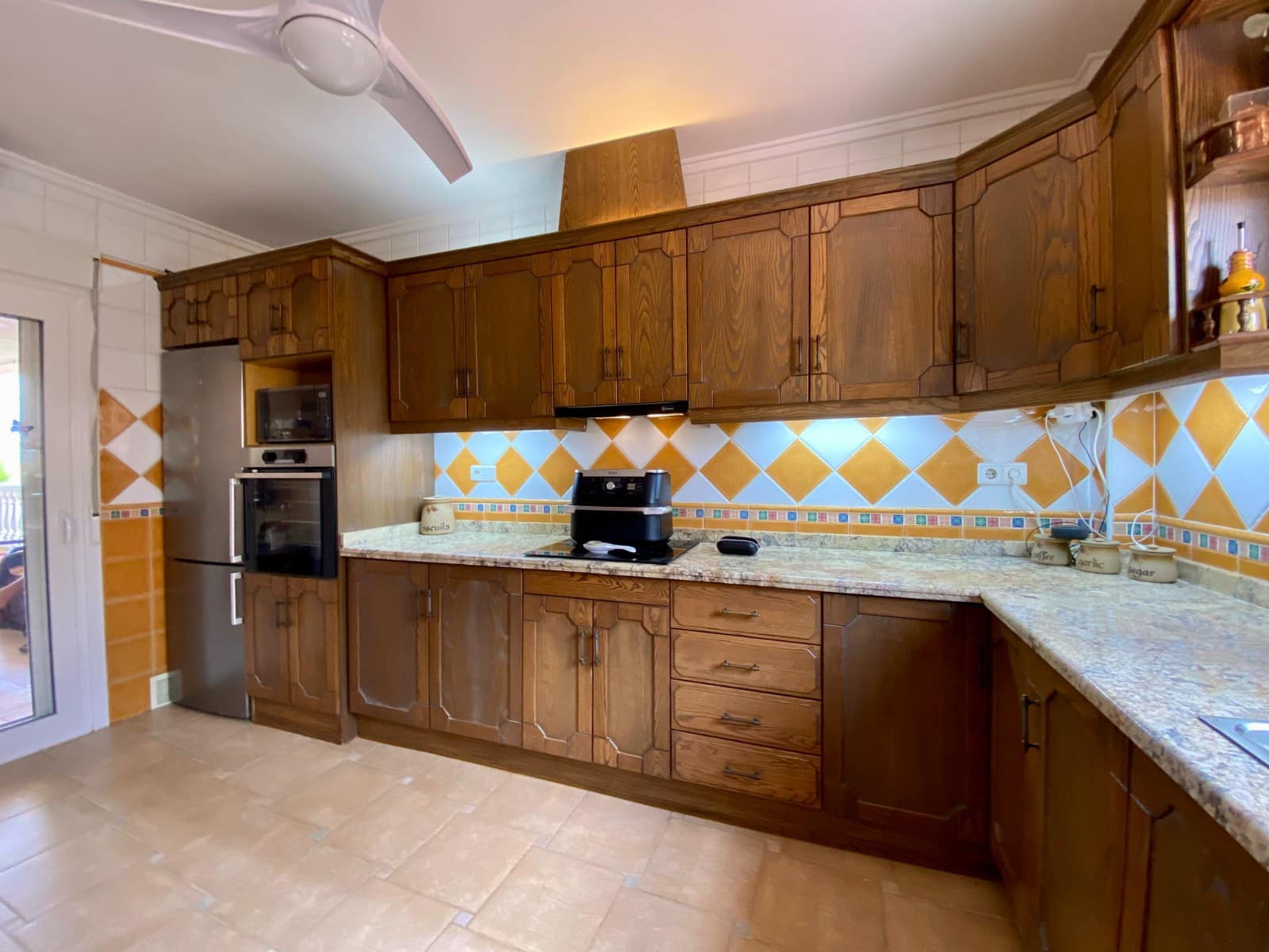 3 bedroom Villa for sale in Algorfa with pool garage - € 599,990 (Ref: 9819490)