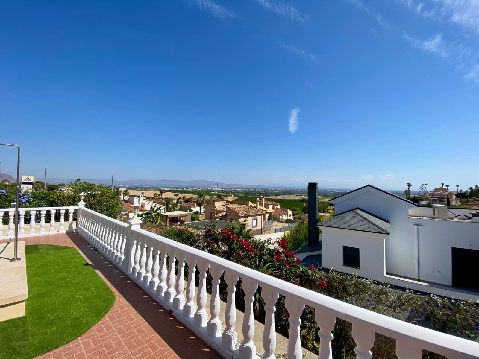 3 bedroom Villa for sale in Algorfa with pool garage - € 599,990 (Ref: 9819490)