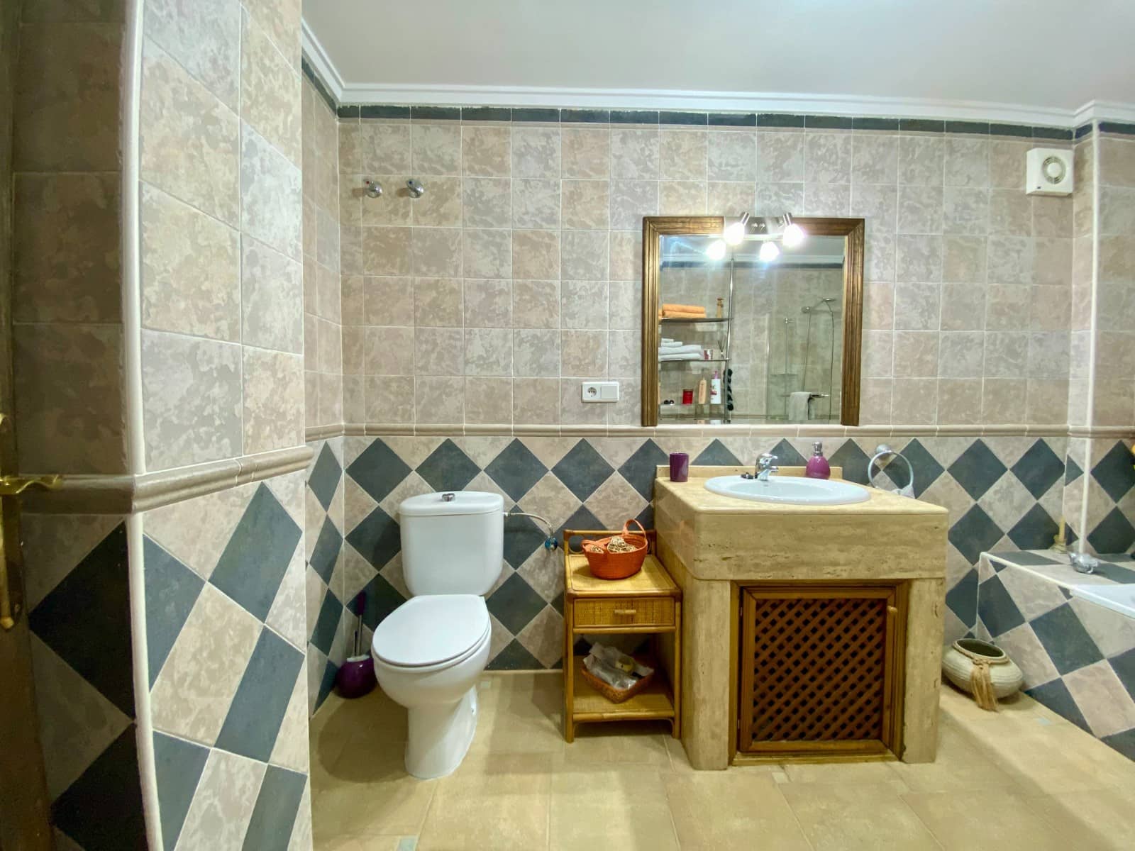 3 bedroom Villa for sale in Algorfa with pool garage - € 599,990 (Ref: 9819490)