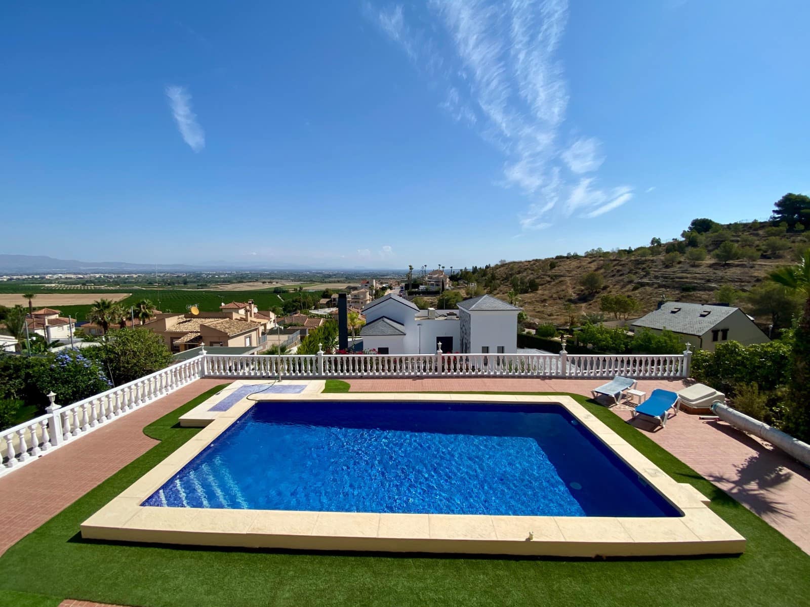 3 bedroom Villa for sale in Algorfa with pool garage - € 599,990 (Ref: 9819490)