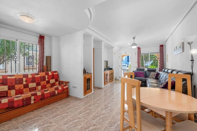 3 makuuhuone Omakotitalo myytävänä paikassa La Zenia, Orihuela mukana uima-altaan - 299 000 € (Ref: 9819493)