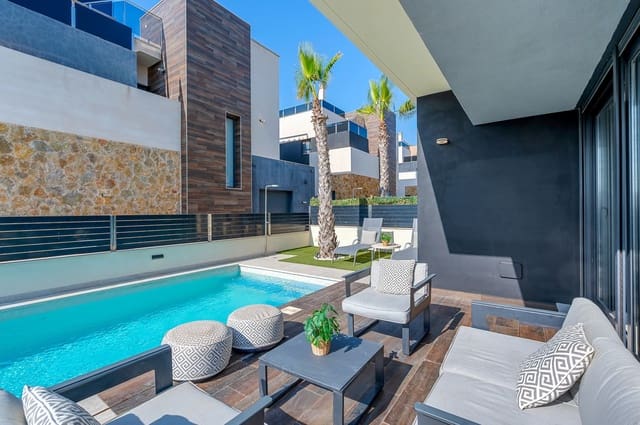 4 sovrum Villa till salu i Lomas de Cabo Roig - Los Dolses, Orihuela med pool - 599 000 € (Ref: 9819494)
