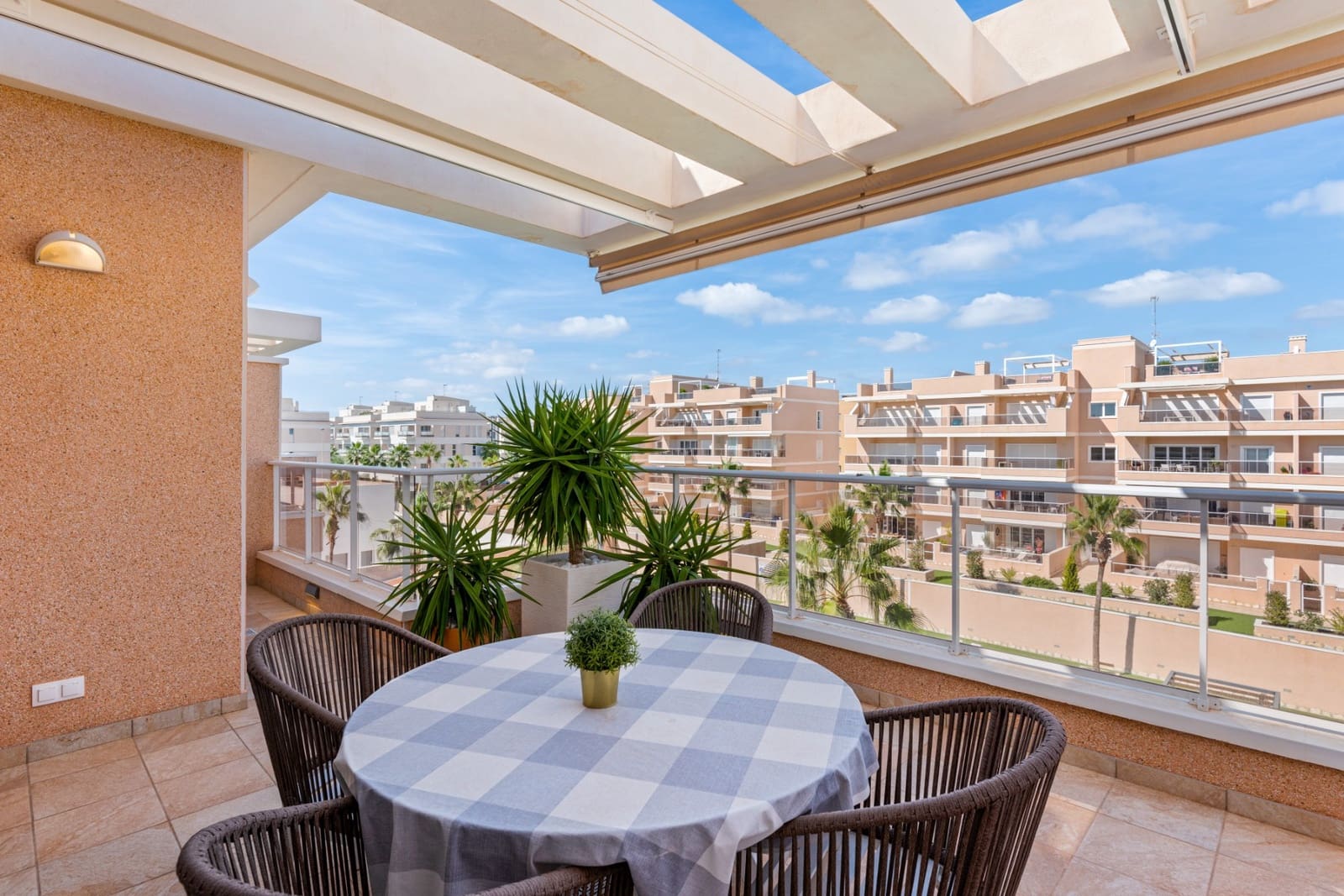 3 sovrum Lägenhet till salu i Orihuela Costa med pool - 450 000 € (Ref: 9819498)
