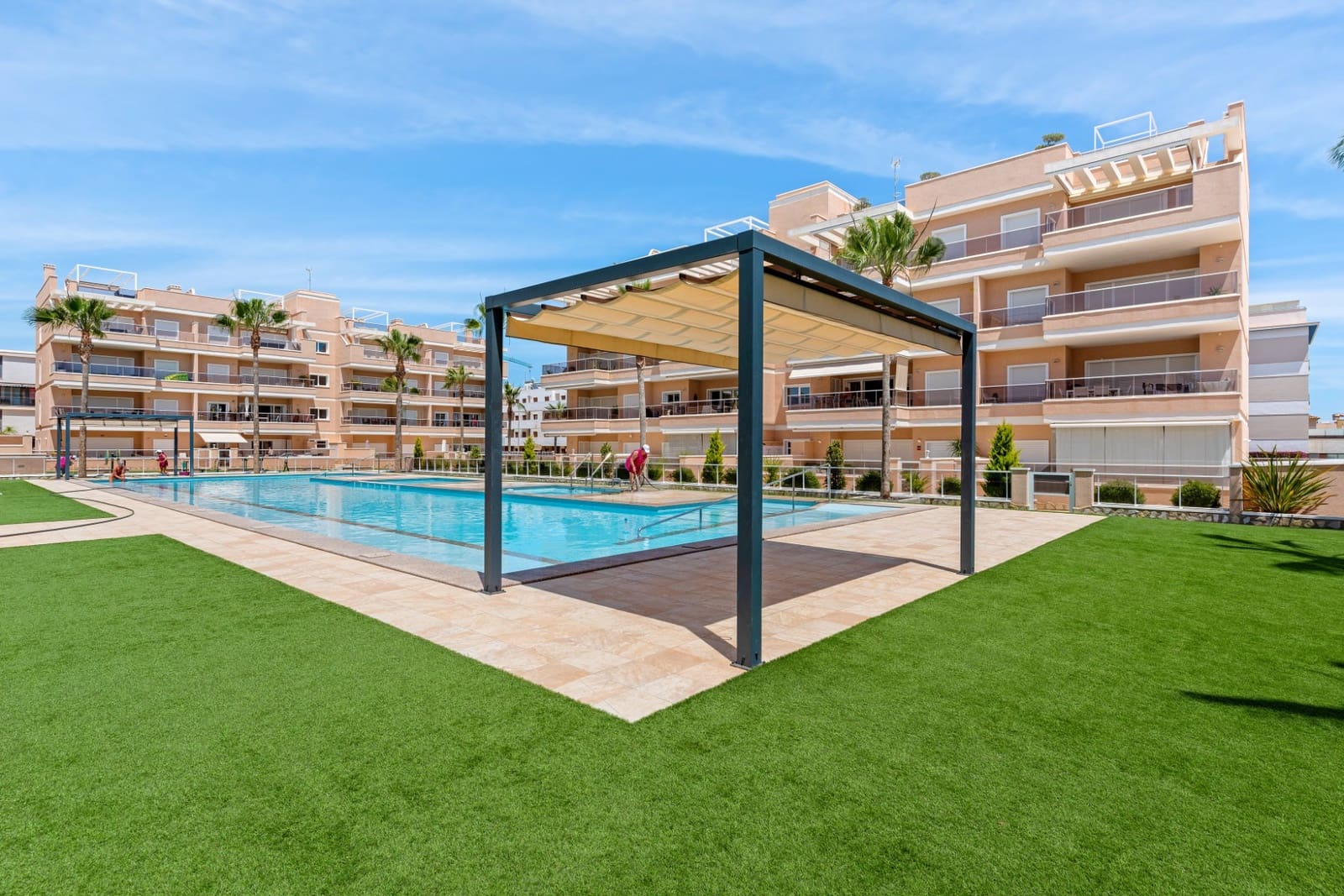 3 sovrum Lägenhet till salu i Orihuela Costa med pool - 450 000 € (Ref: 9819498)