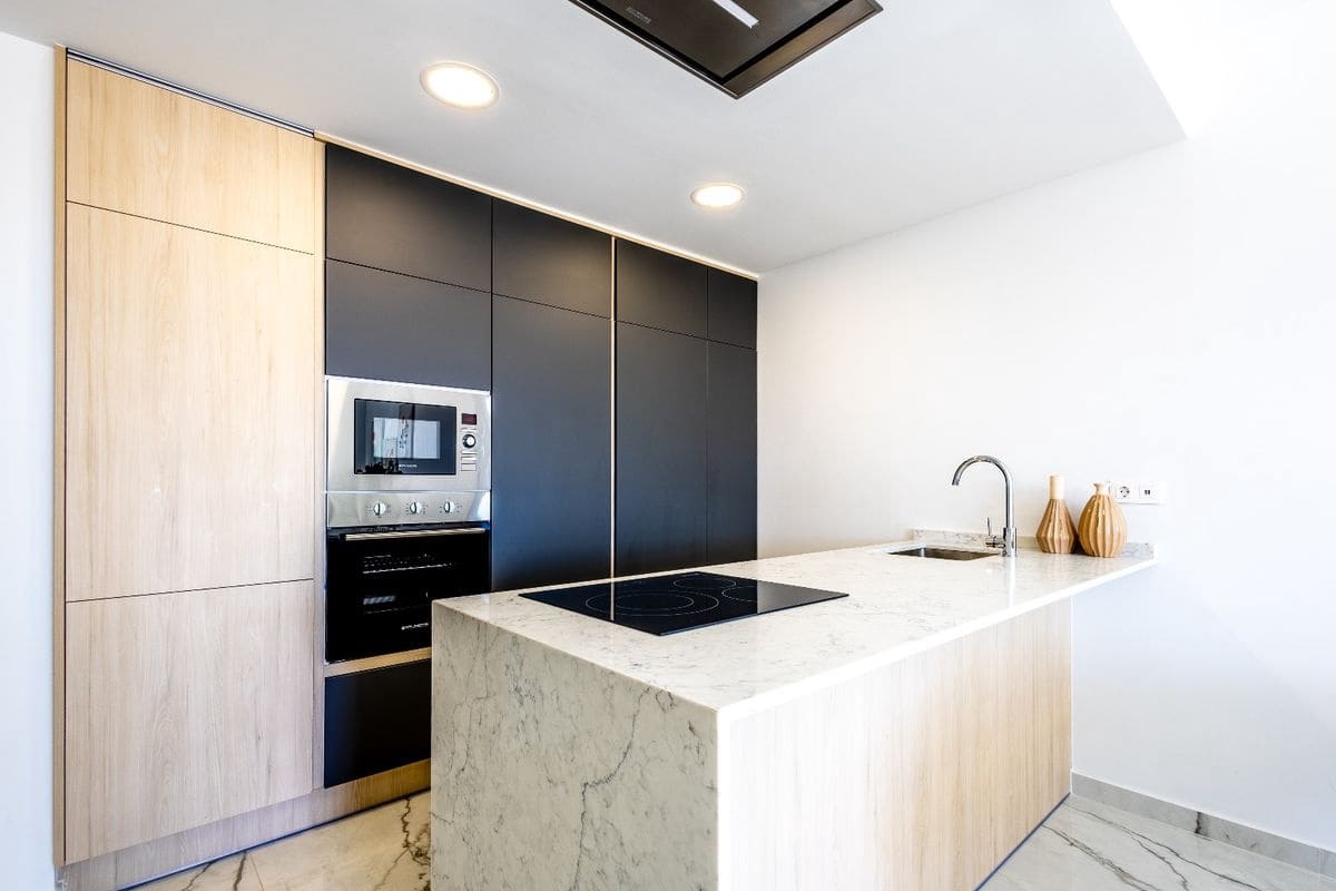 2 soverom Penthouse til salgs i Playa Flamenca med svømmebasseng garasje - € 549 000 (Ref: 9819505)