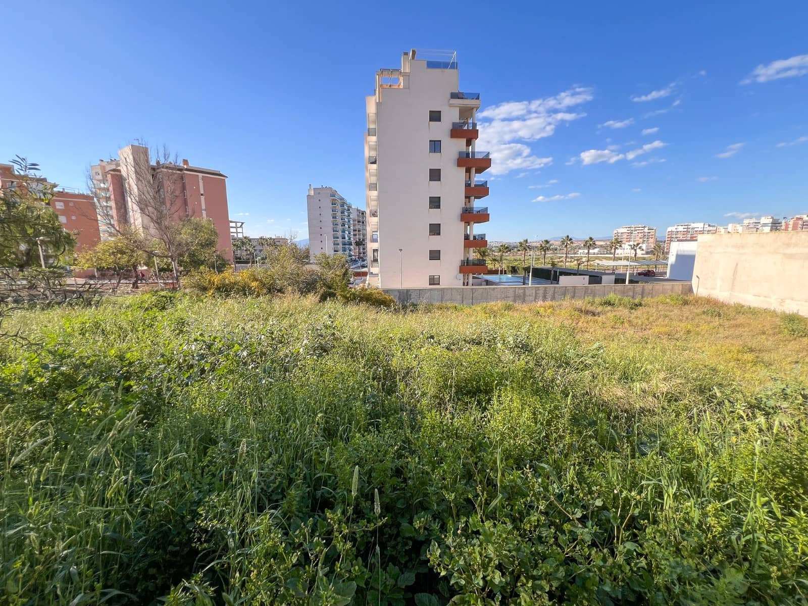 Działka budowlana na sprzedaż w Guardamar del Segura - 790 000 € (Ref: 9819508)