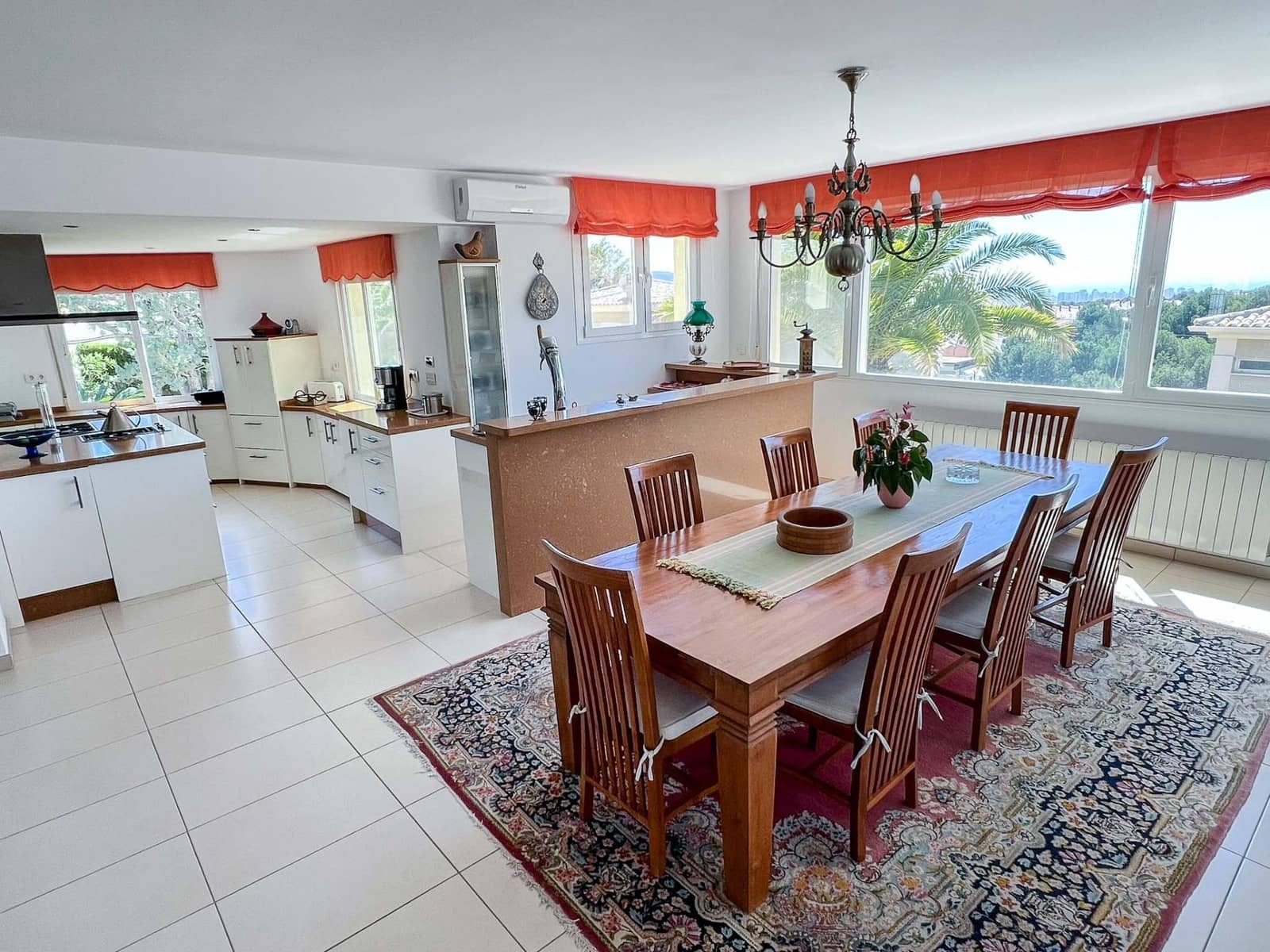 4 soveværelse Villa til salg i La Nucia med swimmingpool garage - € 1.150.000 (Ref: 9831261)