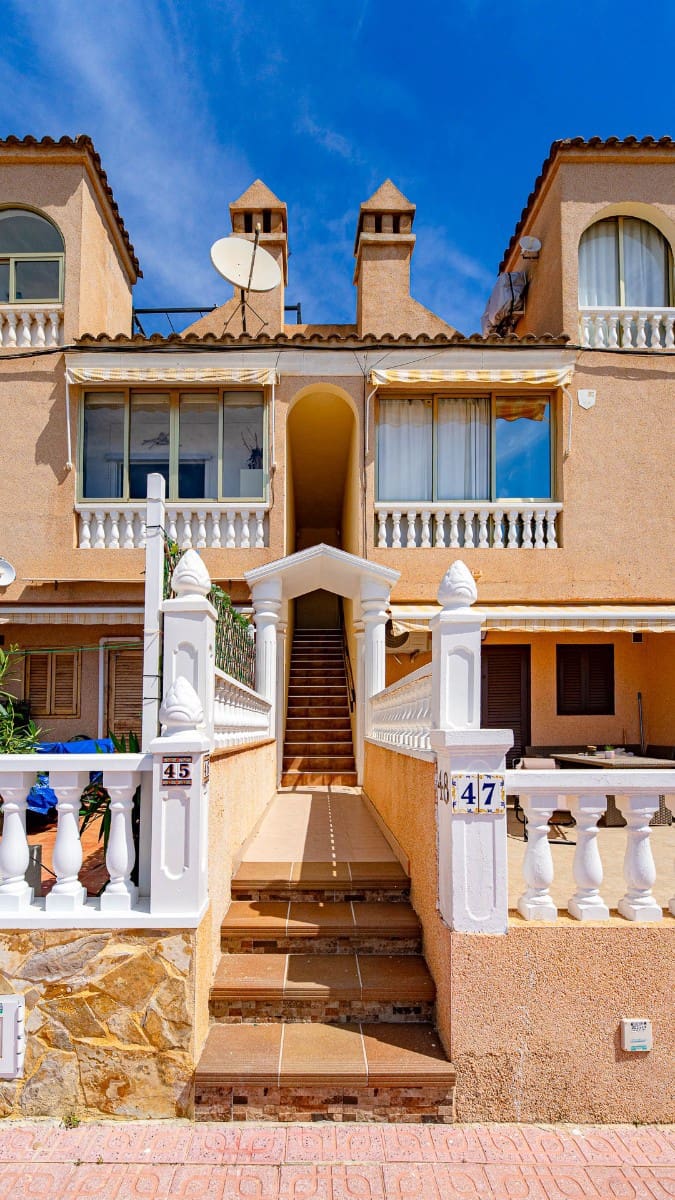 1 bedroom Apartment for sale in Punta Prima - € 135,000 (Ref: 9832359)