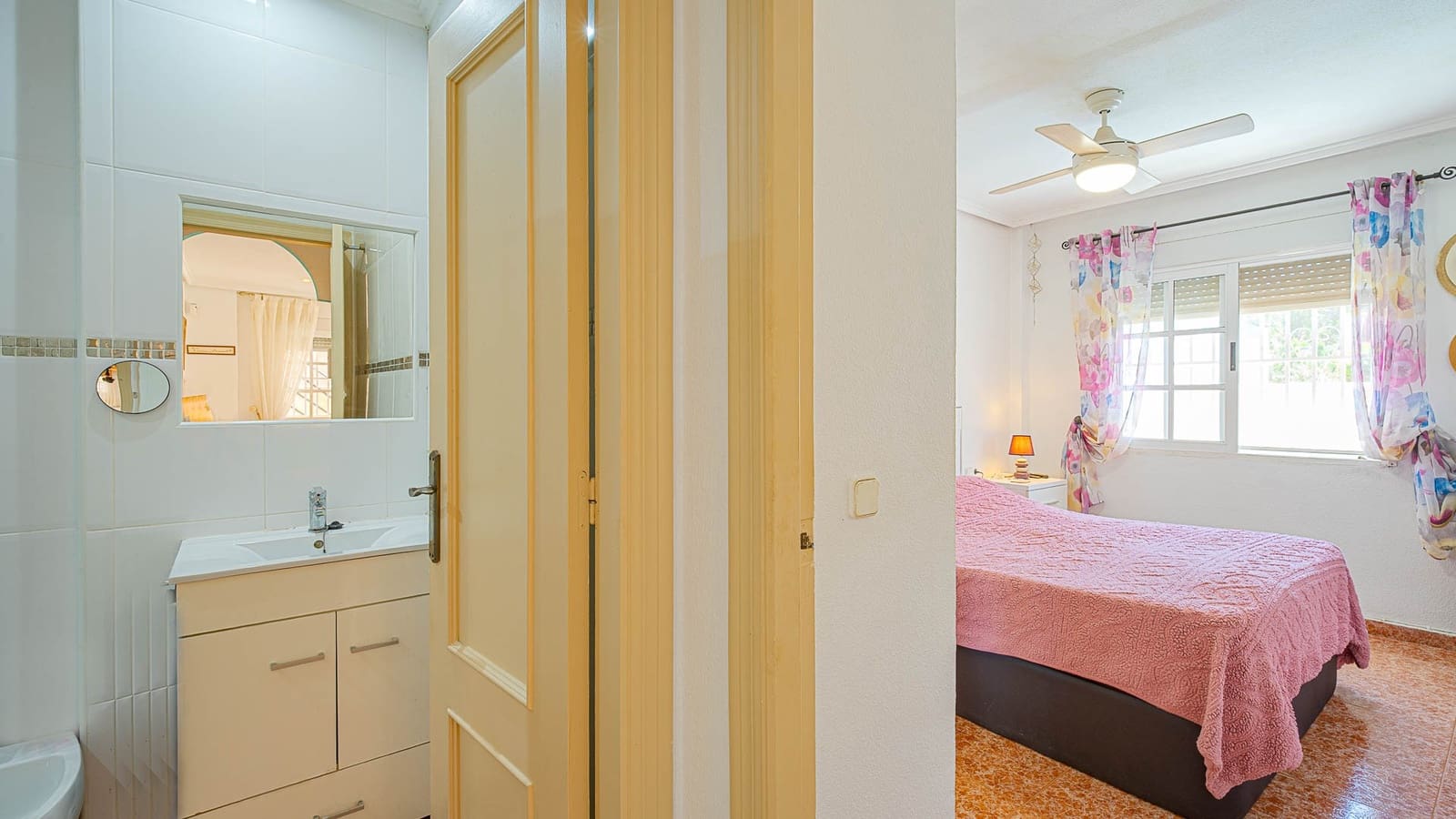 2 bedroom Villa for sale in Punta Prima - € 235,000 (Ref: 9832996)