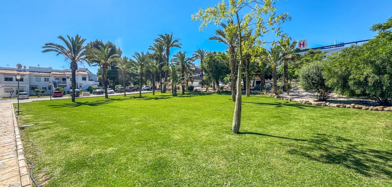 1 soveværelse Bungalow til salg i Torrevieja med swimmingpool - € 132.000 (Ref: 9834308)